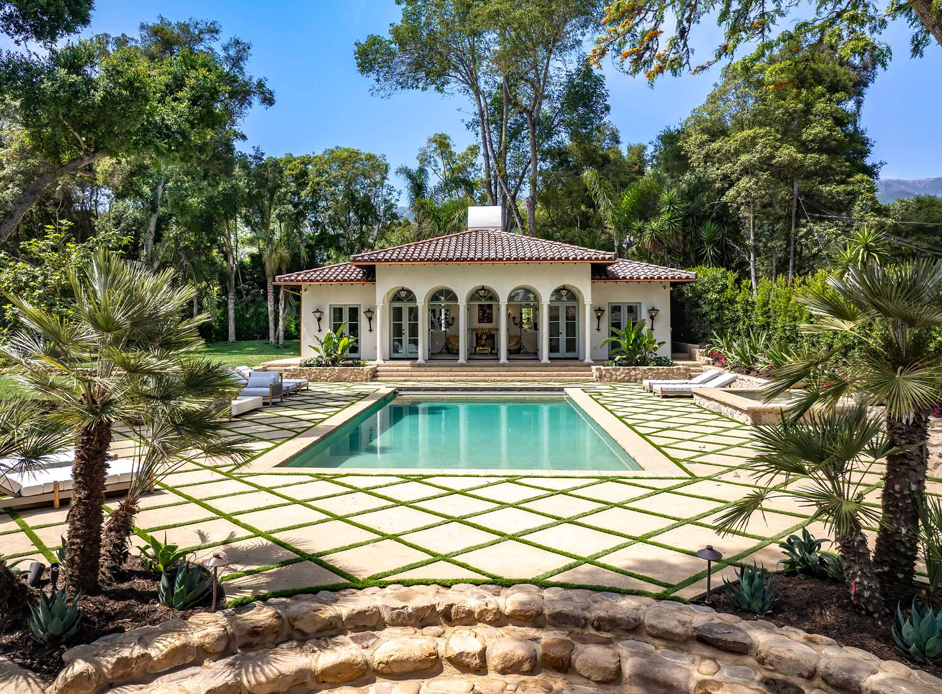 465-Hot-Springs-Road-19