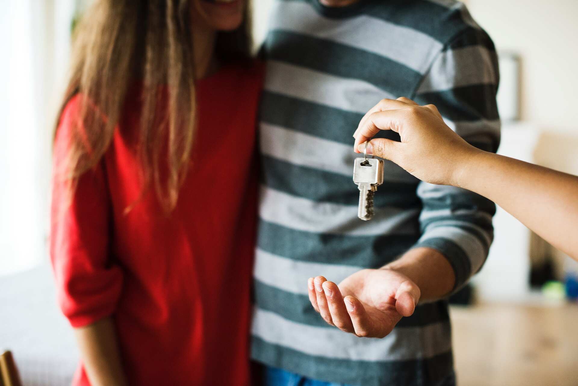 couple-home-house