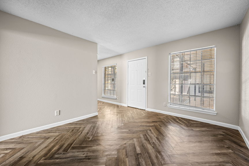 5317JuniusStDallasTX_MHP-10