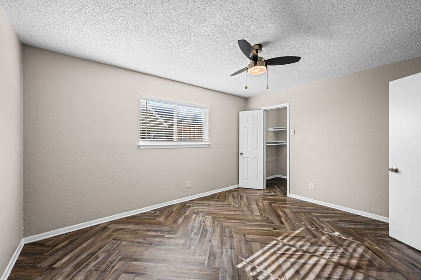 5317JuniusStDallasTX_MHP-14