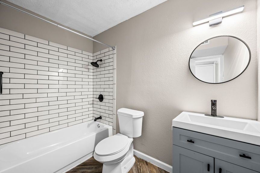 5317JuniusStDallasTX_MHP-17