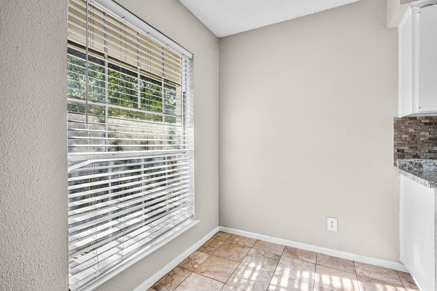 5317JuniusStDallasTX_MHP-20