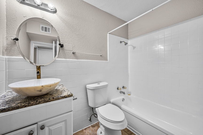 5317JuniusStDallasTX_MHP-26