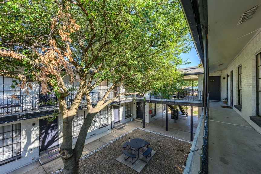 5317JuniusStDallasTX_MHP-7