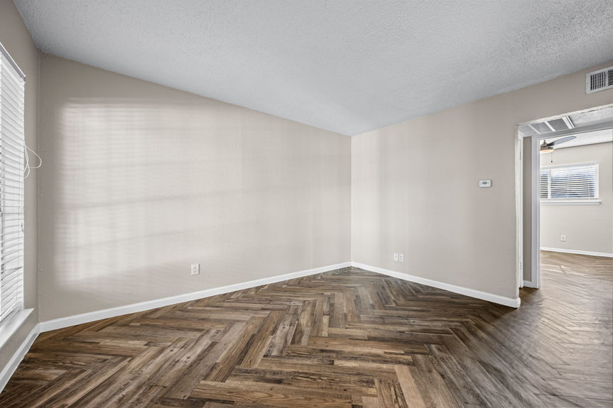 5317JuniusStDallasTX_MHP-9