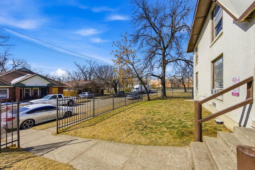 2718ClevelandStDallasTX_MHP-11