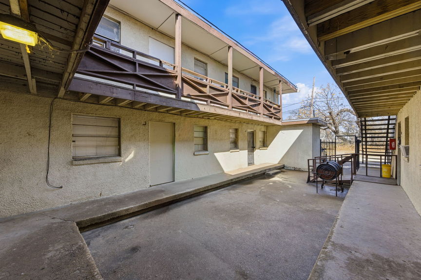 2718ClevelandStDallasTX_MHP-13