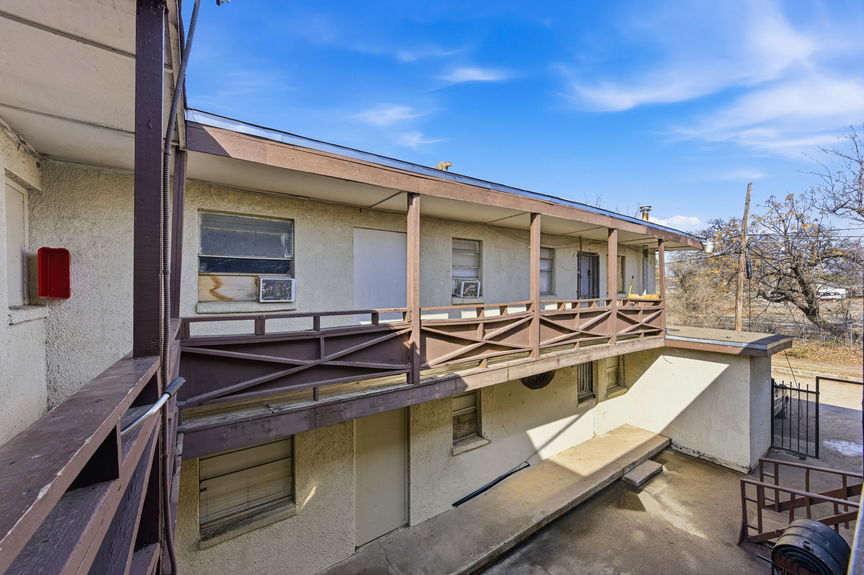 2718ClevelandStDallasTX_MHP-14