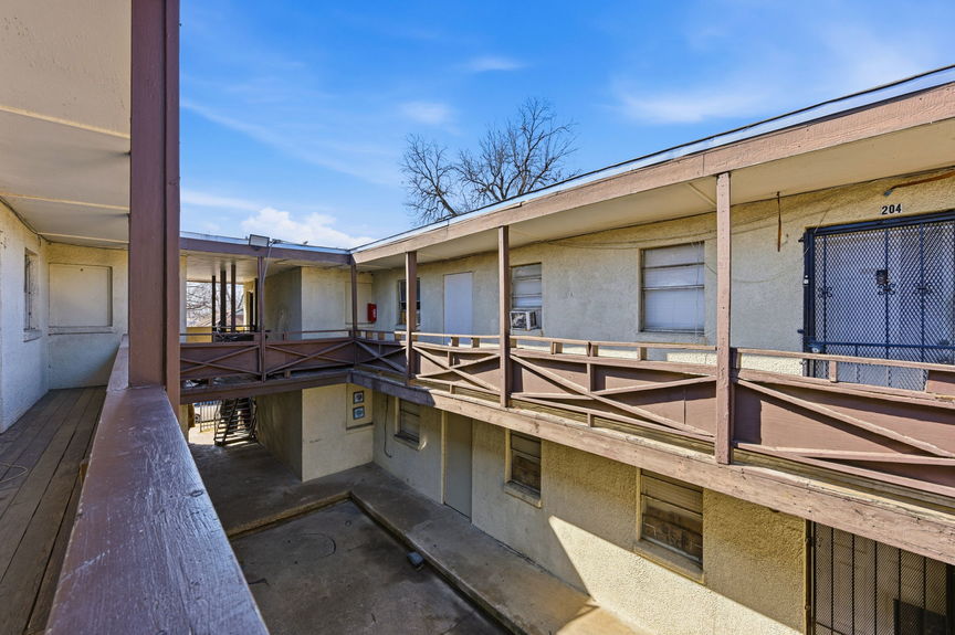 2718ClevelandStDallasTX_MHP-15