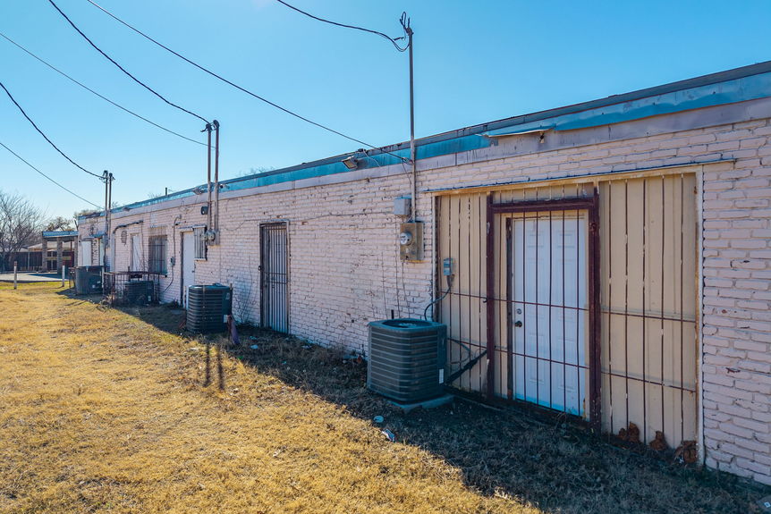 3300ShepherdLnBalchSpringsTX_MHP-16