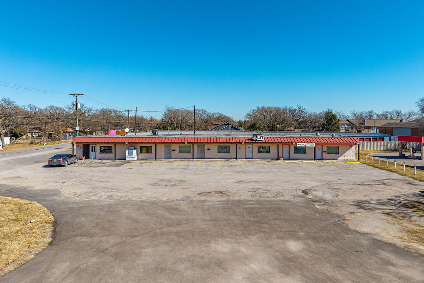 3300ShepherdLnBalchSpringsTX_MHP-18