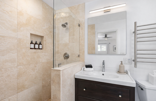 5 w avenida junipero bathroom two virtual