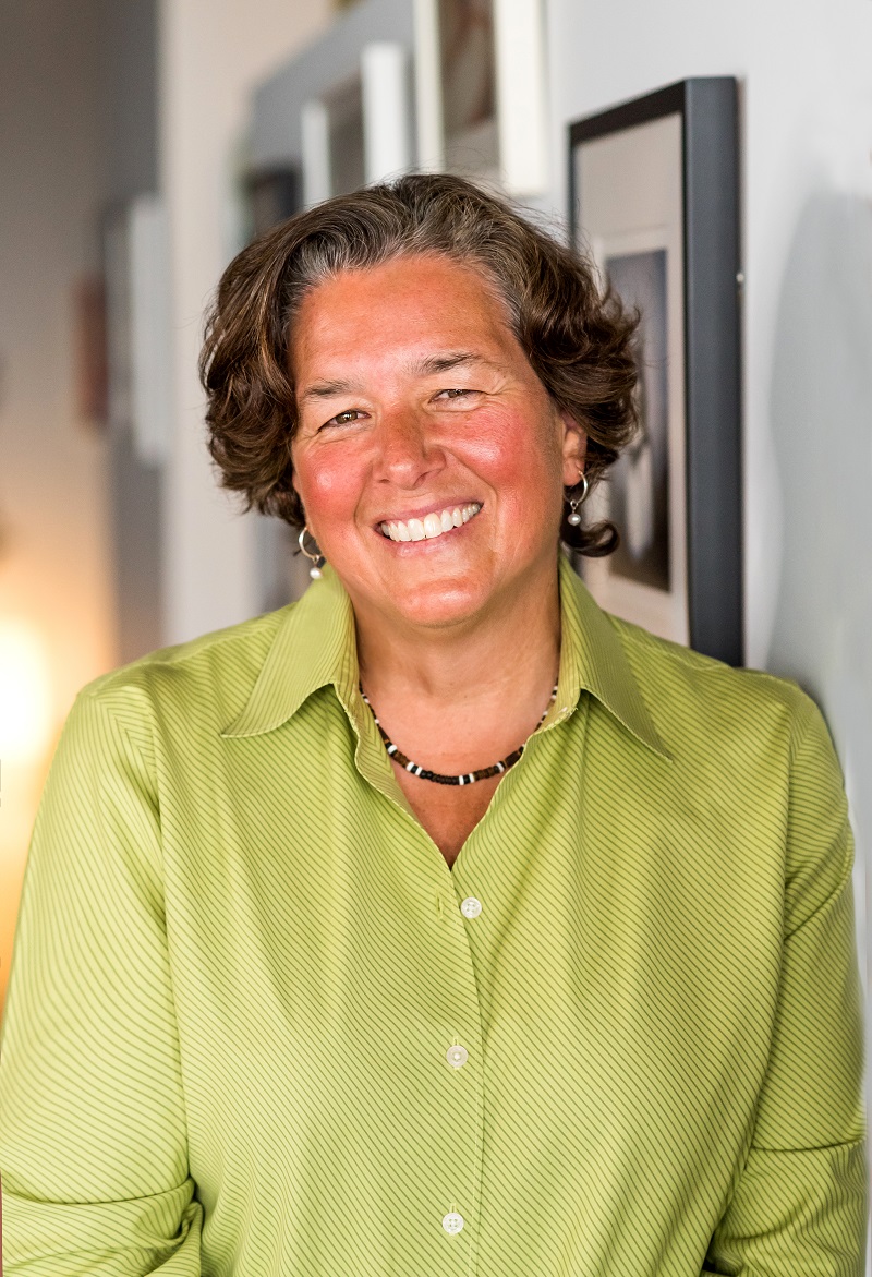 Tina Burke Real Estate Agent in Long Beach CA
