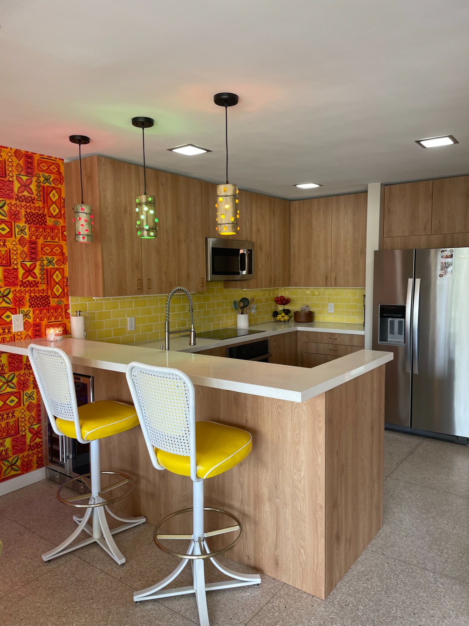 modern colorful kitchen decor