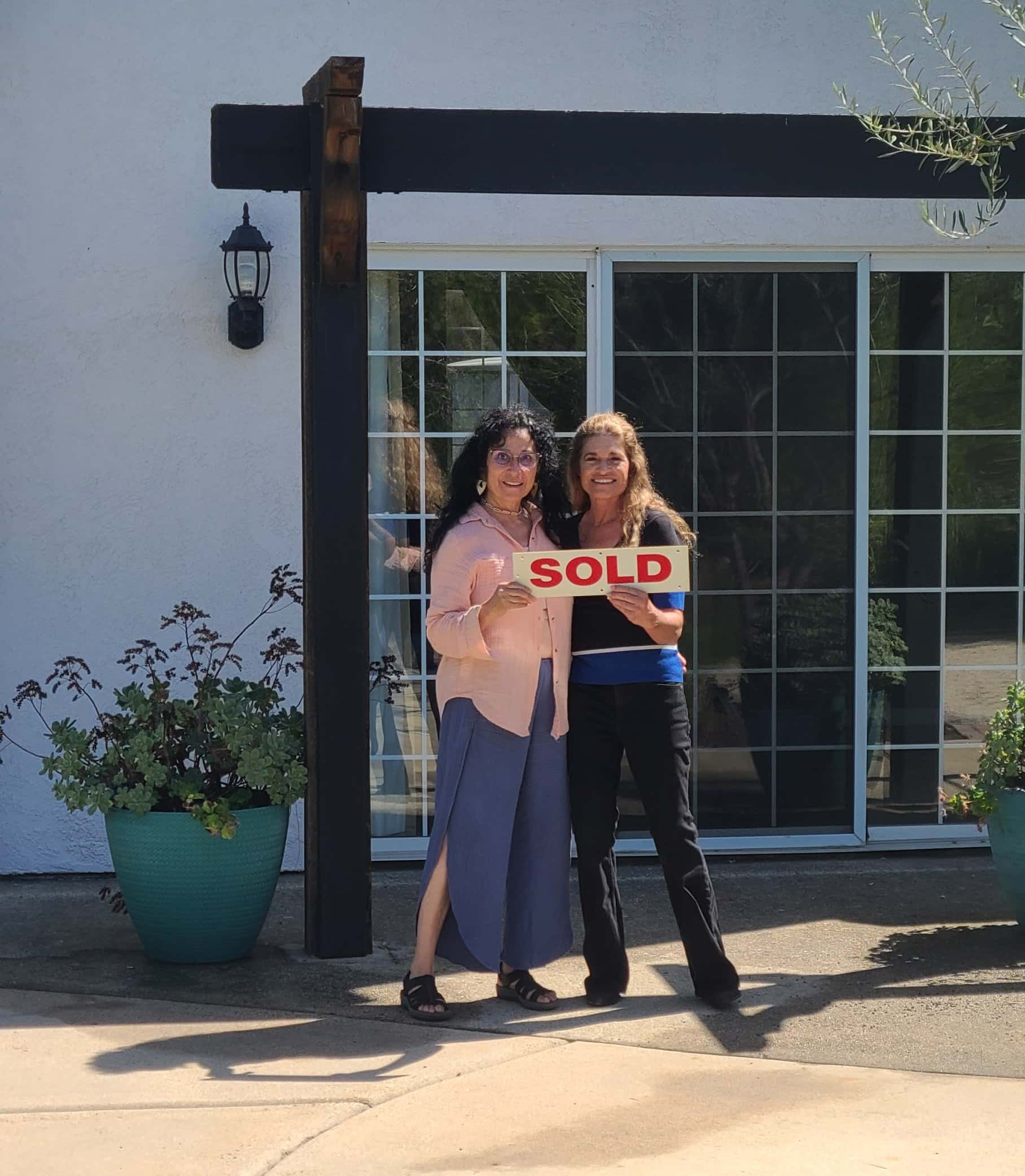 43275 Calle Capistrano Nosey Neighbor Sold