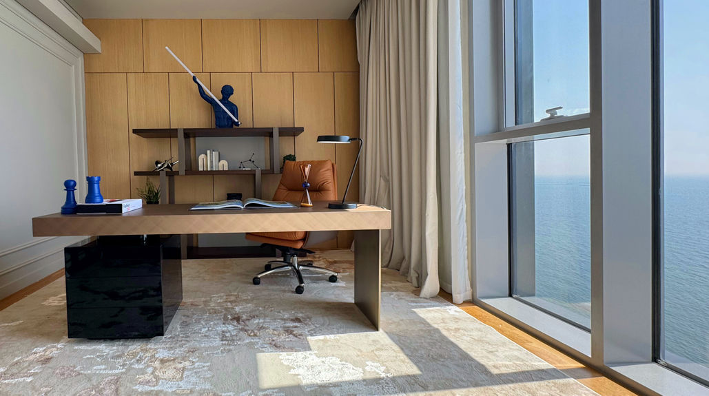 Home office or third bedroom(2)