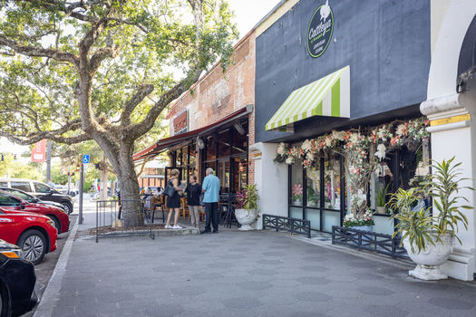 Avondale Caffee street