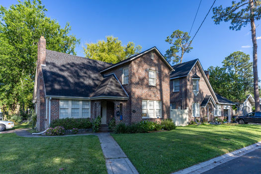 Murray Hill House garden