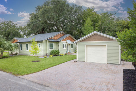 4403 St Johns Ave Outside