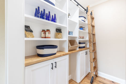 4403 St Johns Ave Kitchen