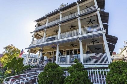 8710_moonstruck-restaurant-asbury-park-exterior-1