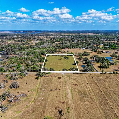 Escape HOAs & Buy Freedom: The Ultimate 5-Acre OUE Homestead Guide in Sarasota, FL