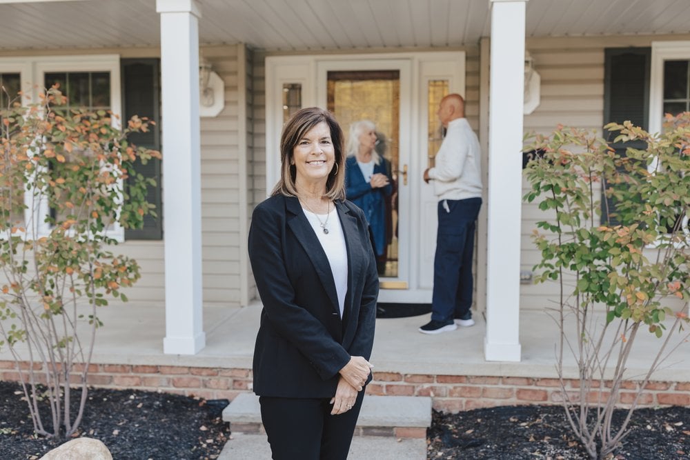 Ed-Huck-Team-new-home-owners-image-6