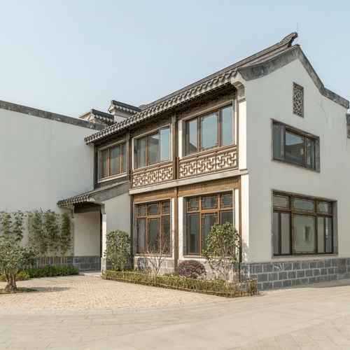 Curb Appeal Hacks: Easy Updates That Boost Buyer Interest