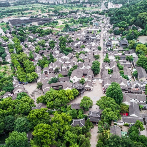 The 15-Minute Neighborhood Boom: How Convenience Is Driving Home Values