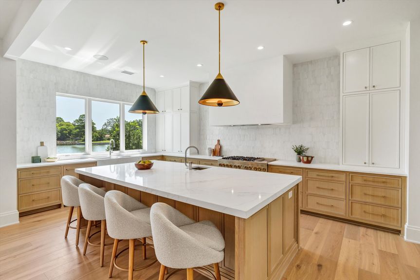 19-Modlux.Media.2572 Groves Dr_DSC00792