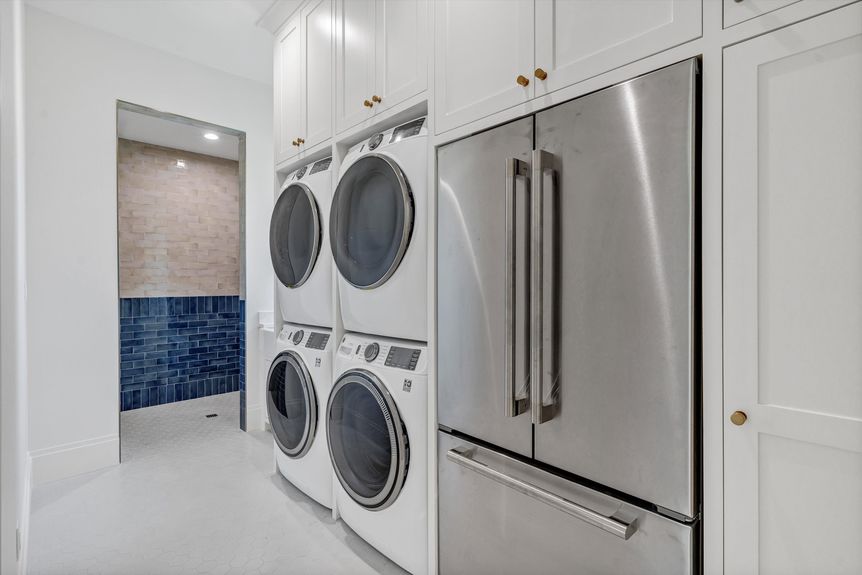 40-Modlux.Media.2572 Groves Dr_DSC00757