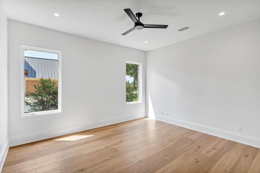 44-Modlux.Media.2572 Groves Dr_DSC00777