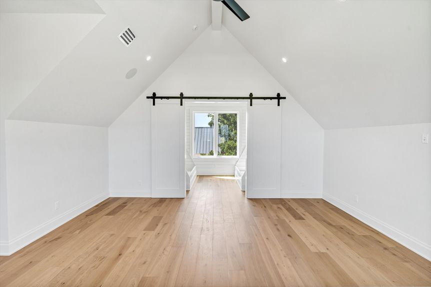 48-Modlux.Media.2572 Groves Dr_DSC00647