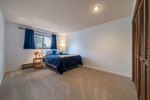 25-web-or-mls-20210 Meadow Ln, Bend (23 of 60)