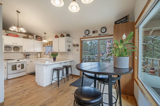 8-web-or-mls-20210 Meadow Ln, Bend (6 of 60)