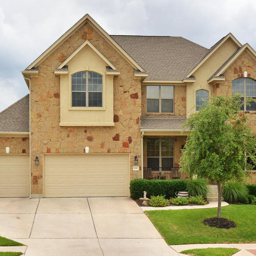 How to Buy and Sell a Home in Steiner Ranch at the Same Time (Without Moving Twice)