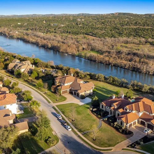 What Is the Commute From Steiner Ranch to Downtown Austin, the Domain, and Apple?