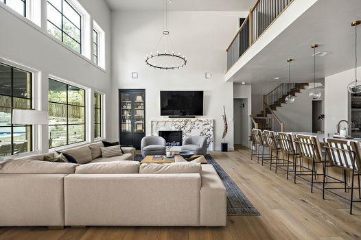 2 - Living Area