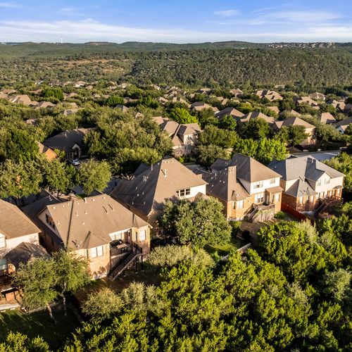 What should a listing agent do differently in this market