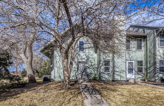 300 Sundance circle north A101 - Web Quality - 003 - 03 Exterior Front