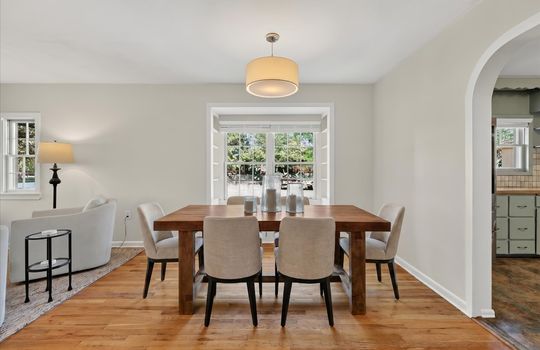 10- 300 W Cleveland - MLS listing photo order