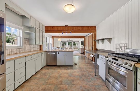12- 300 W Cleveland - MLS listing photo order