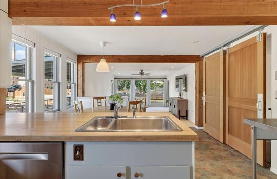 16- 300 W Cleveland - MLS listing photo order