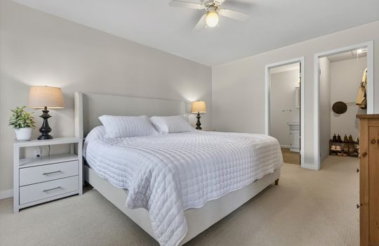 24- 300 W Cleveland - MLS listing photo order