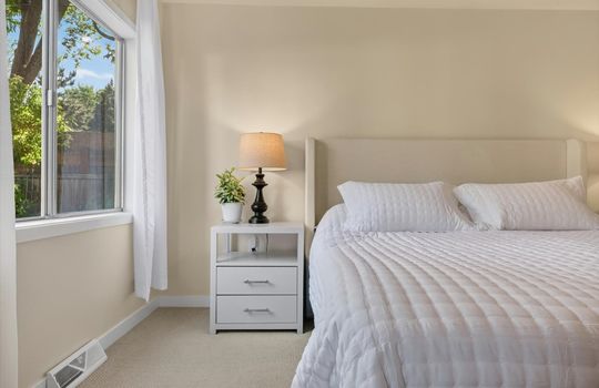 25- 300 W Cleveland - MLS listing photo order
