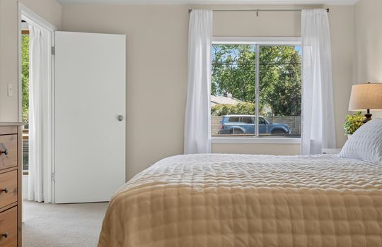 27- 300 W Cleveland - MLS listing photo order