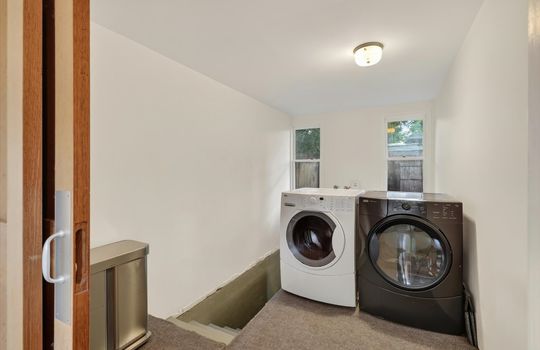34- 300 W Cleveland - MLS listing photo order