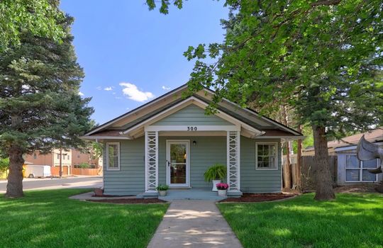 43- 300 W Cleveland - MLS listing photo order - virtual staged with grass