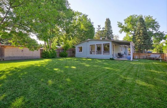 46- 300 W Cleveland - MLS listing photo order - virtual staged with grass