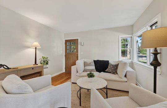7- 300 W Cleveland - MLS listing photo order